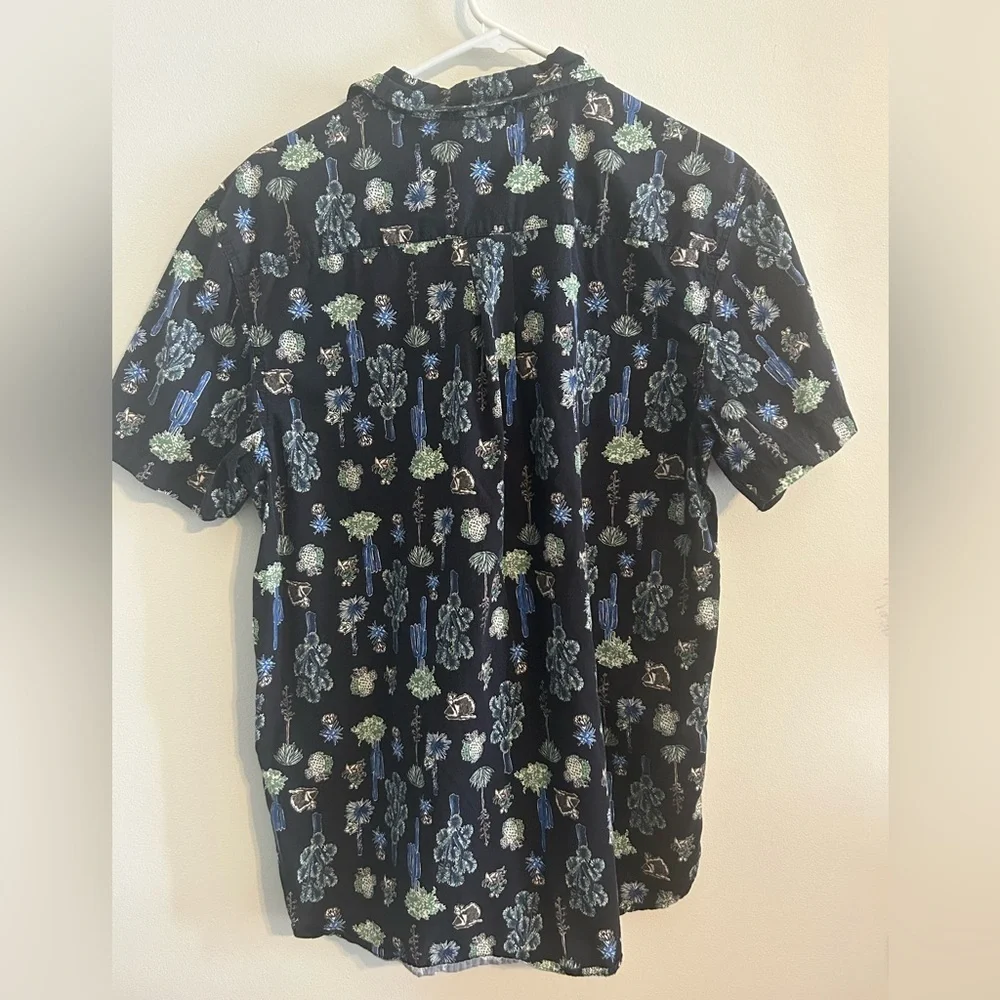 The North Face Men’s Short Sleeve Button-Up Shirt